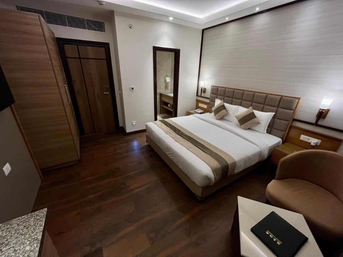 Anntilia Inn Ludhiana Exterior photo